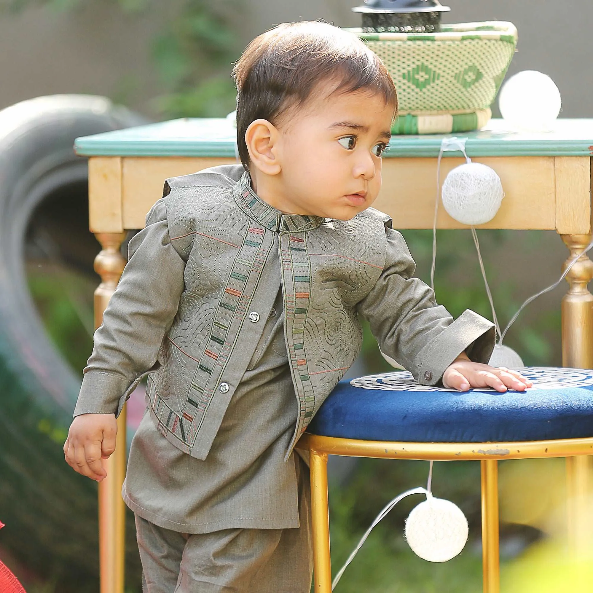 BOYS EMBROIDERED 3PCS SUIT 517