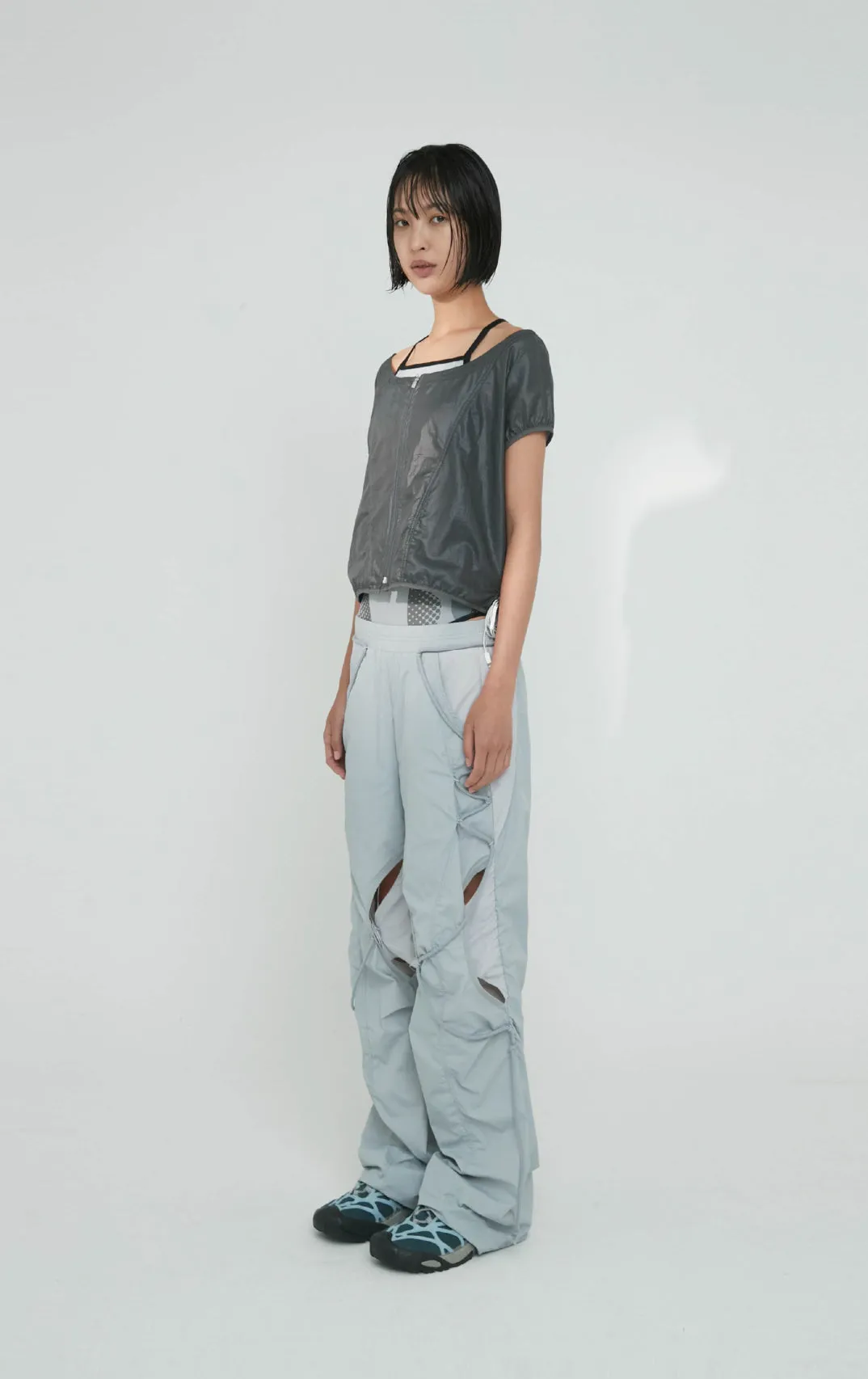 Open snap light pants grey